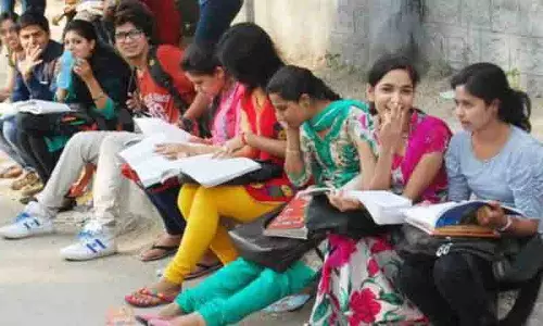3.10 लाख से अधिक डिग्री सीटें खाली, Telangana के सरकारी कॉलेज छात्रों की पहली पसंद