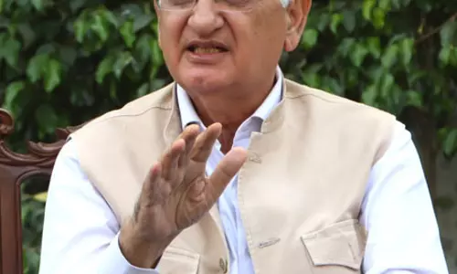 कश्मीर में बड़ी समस्या थी, अनुच्छेद 370 के हटने से खत्म हो गई : सलमान खुर्शीद