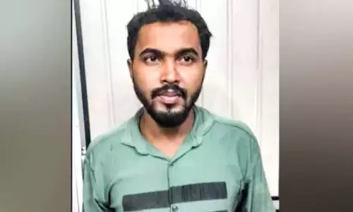 Kerala : बच्चों के नग्न वीडियो प्रसारित करने के आरोप में असम निवासी गिरफ्तार Kerala : बच्चों के नग्न वीडियो प्रसारित करने के आरोप में असम निवासी गिरफ्तार