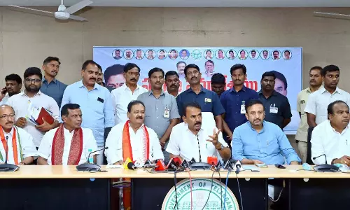 Telangana: कस्टम राइस पर डिफॉल्ट करने वाले राइस मिलर्स पर कार्रवाई के लिए जुपली Telangana: कस्टम राइस पर डिफॉल्ट करने वाले राइस मिलर्स पर कार्रवाई के लिए जुपली