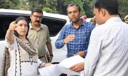 Bareilly: कमिश्नर और डीएम ने देखा मंदिर मार्ग निर्माण कार्य, 54 करोड़ रुपये होंगे खर्च Bareilly: कमिश्नर और डीएम ने देखा मंदिर मार्ग निर्माण कार्य, 54 करोड़ रुपये होंगे खर्च