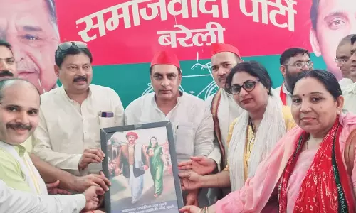 Bareilly: समीक्षा में निर्मोज यादव ने कहा, पीडीए चर्चा को बढ़ावा देना होगा