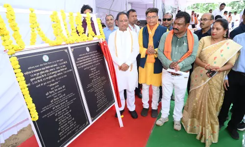 तोंगपाल पहुंचे CM विष्णुदेव साय, 16 करोड़ के विकास कार्यों का किया लोकार्पण तोंगपाल पहुंचे CM विष्णुदेव साय, 16 करोड़ के विकास कार्यों का किया लोकार्पण