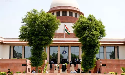 SC ने जज पर निंदनीय टिप्पणी के लिए यूट्यूबर के खिलाफ स्वत: संज्ञान लेते हुए अवमानना ​​की कार्रवाई शुरू की