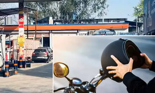 Ghaziabad: बिना हेलमेट पेट्रोल पर रोक, तीन विभागों की टीम कर रही निगरानी