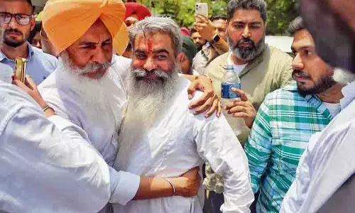 Ludhiana (पश्चिम) उपचुनाव, आशु के नामांकन पत्र दाखिल करने पर कांग्रेस ने एकजुटता दिखाई