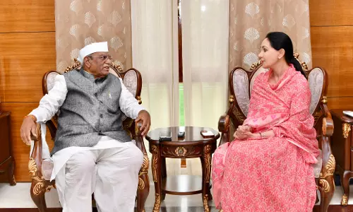 Jaipur: राज्यपाल से उपमुख्यमंत्री की शिष्टाचार भेंट Jaipur: राज्यपाल से उपमुख्यमंत्री की शिष्टाचार भेंट