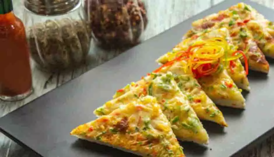 Chili Cheese Toast: सुबह की भागदौड़ में झटपट और स्वादिष्ट डिश चाहिए तो ट्राई करें ये Chili Cheese Toast: सुबह की भागदौड़ में झटपट और स्वादिष्ट डिश चाहिए तो ट्राई करें ये