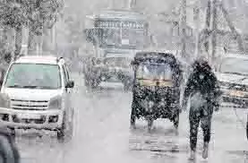 Himachal Weather: चोटियों पर बर्फबारी, मैदानी इलाकों में बारिश-ओलावृष्टि Himachal Weather: चोटियों पर बर्फबारी, मैदानी इलाकों में बारिश-ओलावृष्टि