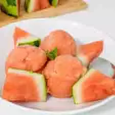 Watermelon Ice-Cream : घर पर बनाएं मलाईदार तरबूज आइसक्रीम Watermelon Ice-Cream : घर पर बनाएं मलाईदार तरबूज आइसक्रीम