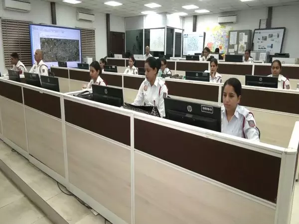 मानसून की तैयारी: Delhi Traffic Police ने जमीनी कार्रवाई और तकनीक एकीकरण के साथ कमर कस ली मानसून की तैयारी: Delhi Traffic Police ने जमीनी कार्रवाई और तकनीक एकीकरण के साथ कमर कस ली