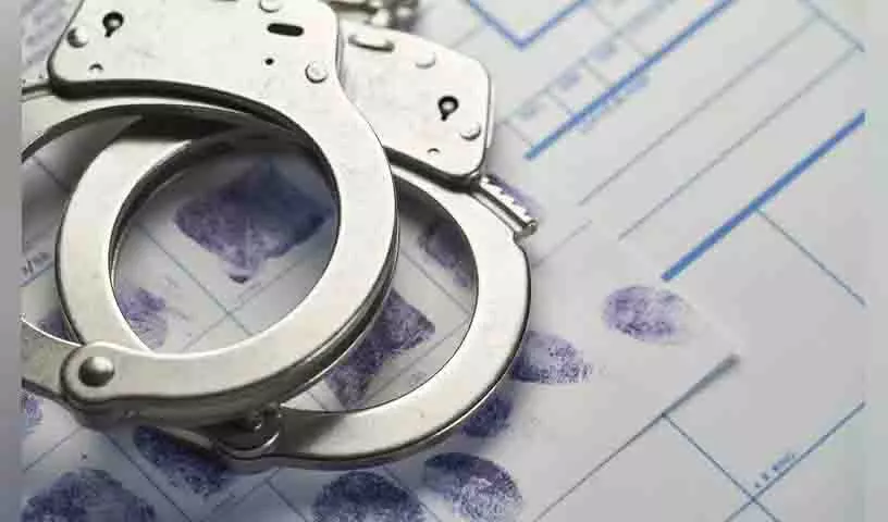 Greater Noida :मुठभेड़ में तीन शातिर लुटेरे गिरफ्तार, एक घायल Greater Noida :मुठभेड़ में तीन शातिर लुटेरे गिरफ्तार, एक घायल