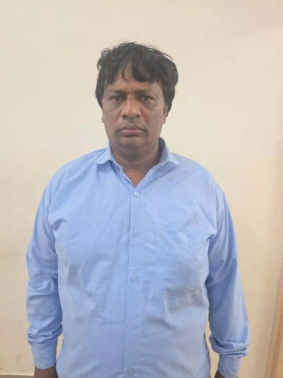 Karnataka : 65 मामलों के आरोपी गिरफ्तार, 15 लाख के सोने के आभूषण जब्त Karnataka : 65 मामलों के आरोपी गिरफ्तार, 15 लाख के सोने के आभूषण जब्त