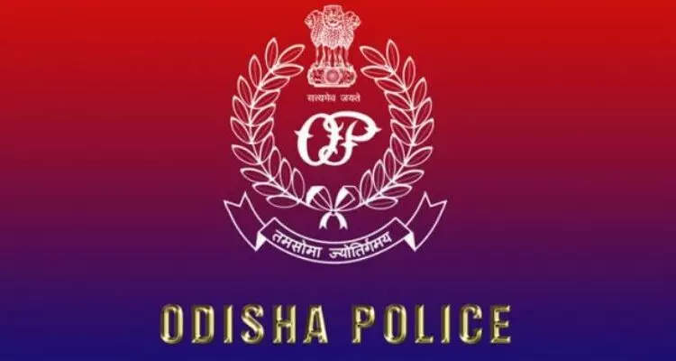 पुलिस ने अपराध की कोशिश नाकाम की, 7 खूंखार अपराधियों को गिरफ्तार किया और हथियार, गोला-बारूद जब्त किया पुलिस ने अपराध की कोशिश नाकाम की, 7 खूंखार अपराधियों को गिरफ्तार किया और हथियार, गोला-बारूद जब्त किया