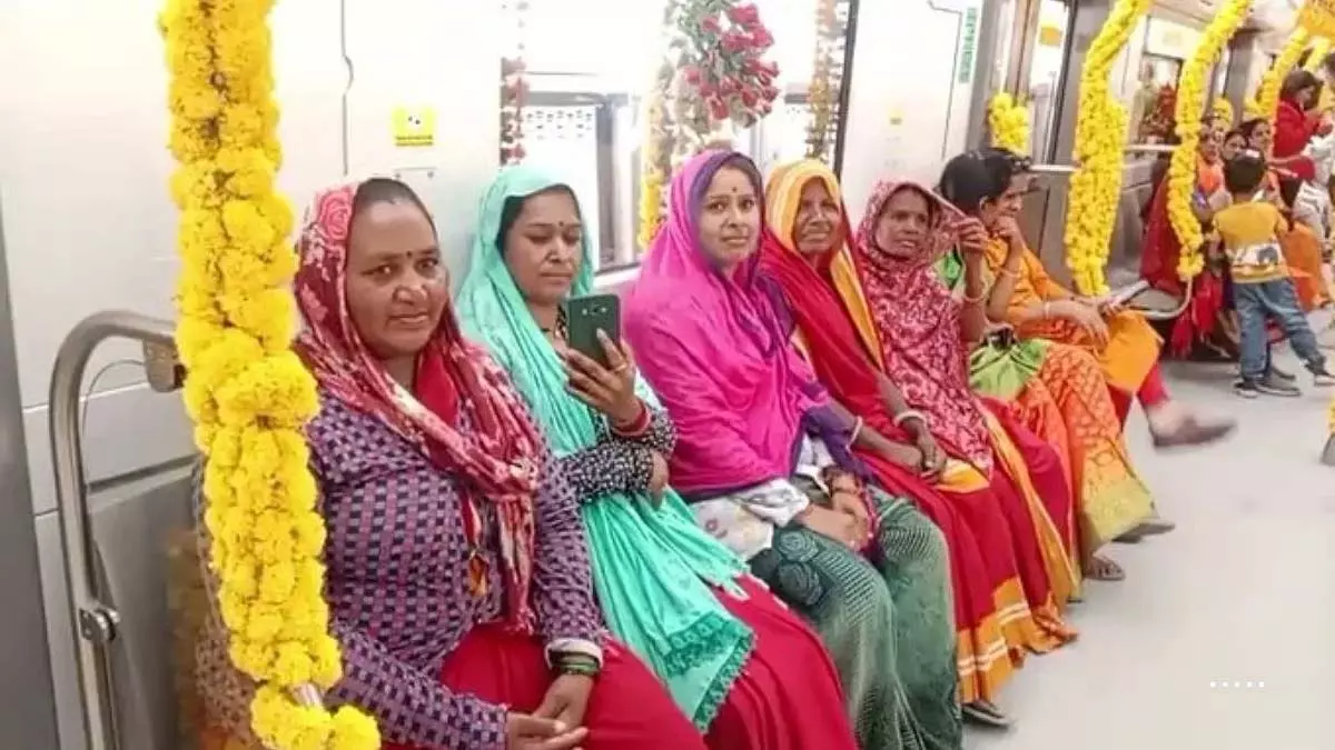 PM Modi ने देवी अहिल्याबाई होल्कर जयंती पर इंदौर मेट्रो का उद्घाटन किया PM Modi ने देवी अहिल्याबाई होल्कर जयंती पर इंदौर मेट्रो का उद्घाटन किया