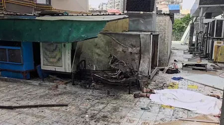 एसी में गैस भरते समय सिलेंडर ब्लास्ट, एक युवक की मौत, दूसरा घायल एसी में गैस भरते समय सिलेंडर ब्लास्ट, एक युवक की मौत, दूसरा घायल