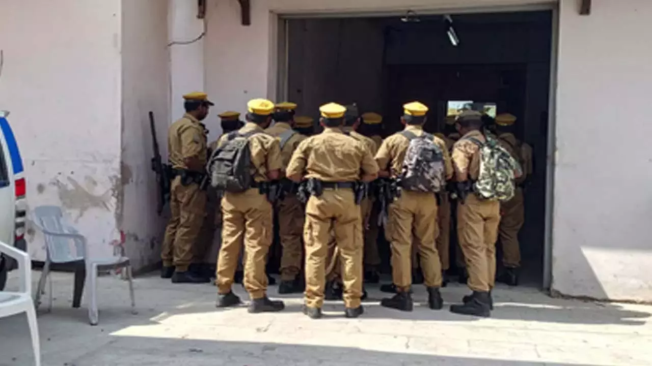 चेन्नई पुलिस ने साइबर धोखाधड़ी के लिए 10.25 करोड़ रुपये बरामद किए चेन्नई पुलिस ने साइबर धोखाधड़ी के लिए 10.25 करोड़ रुपये बरामद किए