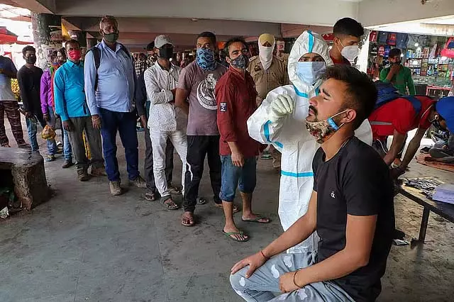देश में 2,700 सक्रिय कोविड मामले: केरल, महाराष्ट्र, दिल्ली में सबसे ज्यादा संख्या देश में 2,700 सक्रिय कोविड मामले: केरल, महाराष्ट्र, दिल्ली में सबसे ज्यादा संख्या