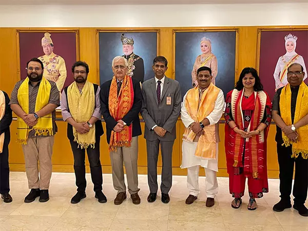 संजय कुमार झा के नेतृत्व में सर्वदलीय प्रतिनिधिमंडल मलेशिया पहुंचा संजय कुमार झा के नेतृत्व में सर्वदलीय प्रतिनिधिमंडल मलेशिया पहुंचा