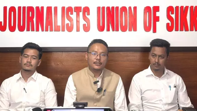 एसएनएस ने ‘Sikkim -दार्जिलिंग विलय’ के प्रचार के लिए हरका की आलोचना की एसएनएस ने ‘Sikkim -दार्जिलिंग विलय’ के प्रचार के लिए हरका की आलोचना की