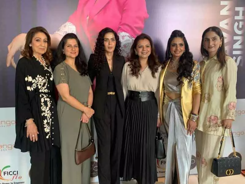 FLO ने ‘ए स्टाइल कॉल्ड हर’ कार्यक्रम में स्टाइल और सब्सटेंस का मिश्रण किया FLO ने ‘ए स्टाइल कॉल्ड हर’ कार्यक्रम में स्टाइल और सब्सटेंस का मिश्रण किया
