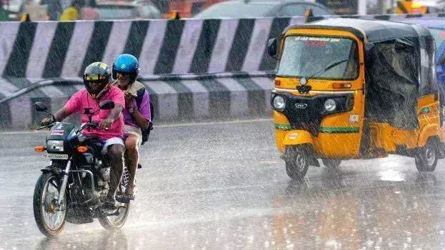 TamilNadu में भारी बारिश का अलर्ट, चेन्नई सहित 17 जिले हाई रिस्क जोन में TamilNadu में भारी बारिश का अलर्ट, चेन्नई सहित 17 जिले हाई रिस्क जोन में