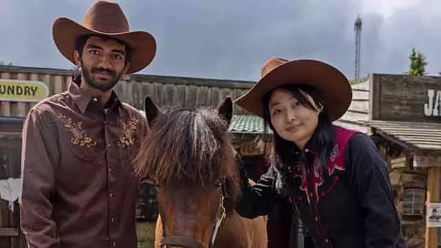 Cowboy लुक में नज़र आए शतरंज सितारे Cowboy लुक में नज़र आए शतरंज सितारे