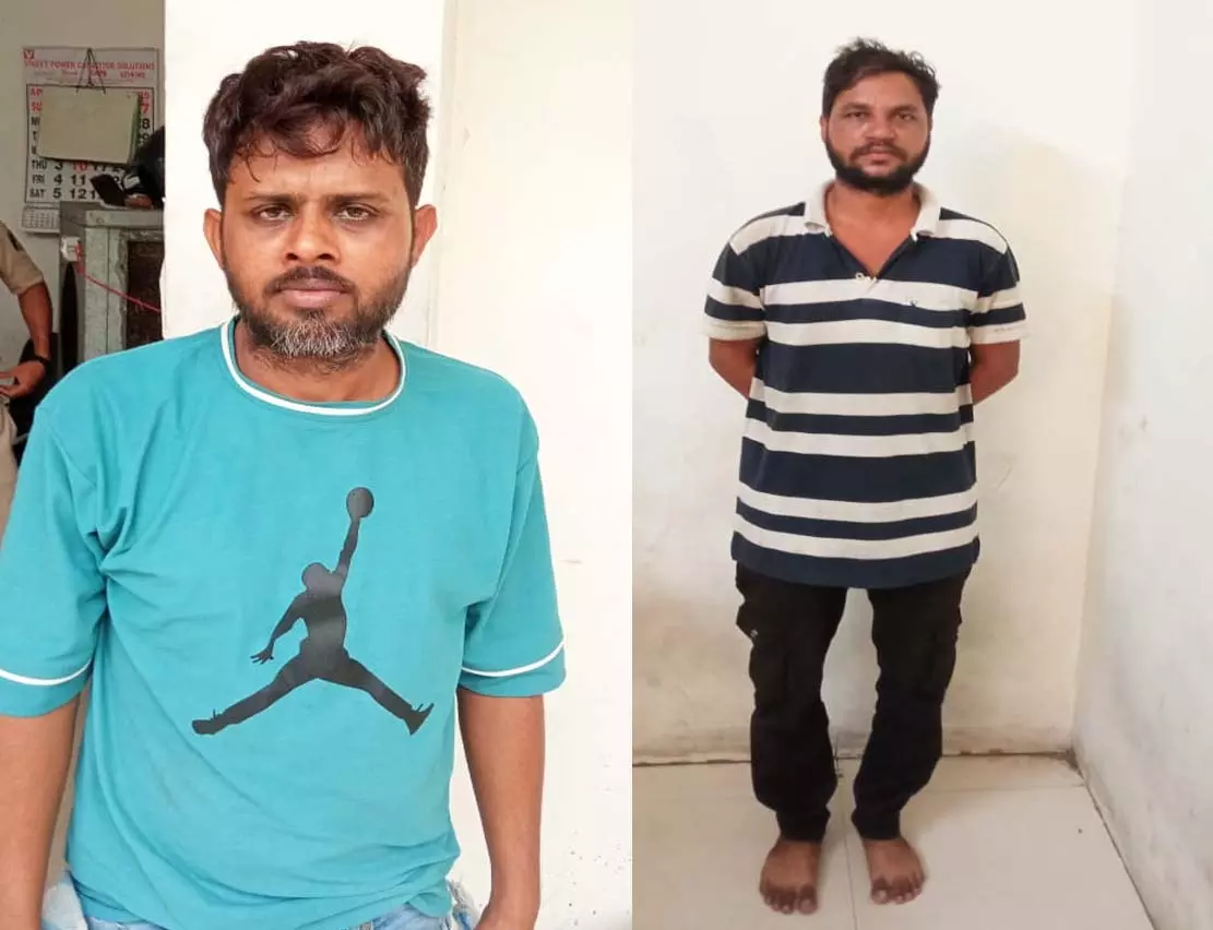 Raipur Breaking: हीरोइन की तस्करी करते दो आरोपी गिरफ्तार Raipur Breaking: हीरोइन की तस्करी करते दो आरोपी गिरफ्तार