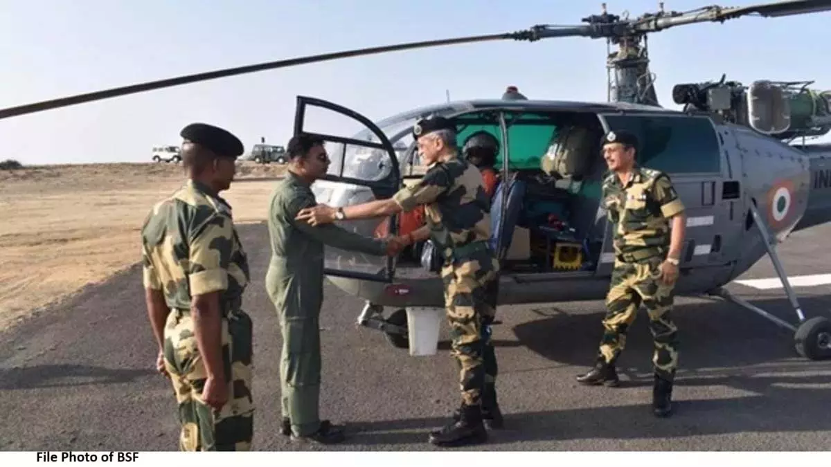 ऑपरेशन सिंदूर: Pakistan ने गुजरात की ओर दागी थीं मिसाइलें ऑपरेशन सिंदूर: Pakistan ने गुजरात की ओर दागी थीं मिसाइलें