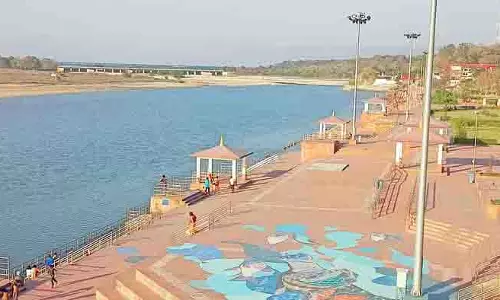 Ganga Dussehra: गंगा दशहरा पर गंगा स्नान नहीं कर सकते तो अपनाएं ये उपाय, प्रसन्न होंगे आपके पितर Ganga Dussehra: गंगा दशहरा पर गंगा स्नान नहीं कर सकते तो अपनाएं ये उपाय, प्रसन्न होंगे आपके पितर