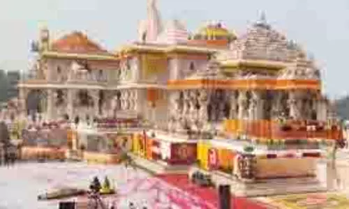 Ayodhya: दूसरी प्राण-प्रतिष्ठा से पहले हाई अलर्ट, मंदिर परिसर पर कमांडो की निगरानी Ayodhya: दूसरी प्राण-प्रतिष्ठा से पहले हाई अलर्ट, मंदिर परिसर पर कमांडो की निगरानी