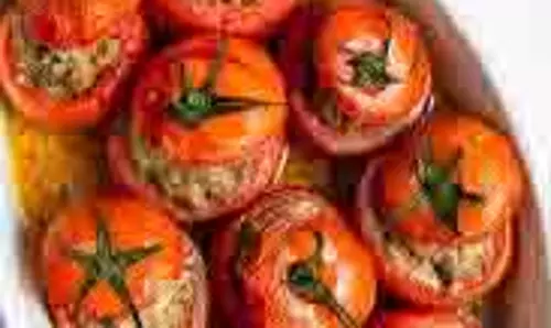 Stuffed Tomatoes: इस बार स्वादिष्ट भरवां टमाटर ट्राई करें Stuffed Tomatoes: इस बार स्वादिष्ट भरवां टमाटर ट्राई करें