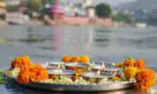Ganga Dussehra 2025: गंगा दशहरा पर करें तुलसी से जुड़े ये उपाय,घर में होने लगेगी धन वर्षा