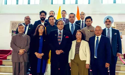 घर में घुसकर लगाई क्लास...भारत की कूटनीतिक जीत वाला वीडियो घर में घुसकर लगाई क्लास...भारत की कूटनीतिक जीत वाला वीडियो