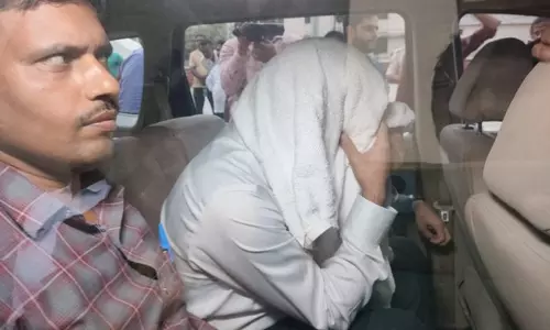 CBI ने 20 लाख रुपये की रिश्वत मामले में ईडी के उप निदेशक को गिरफ्तार किया CBI ने 20 लाख रुपये की रिश्वत मामले में ईडी के उप निदेशक को गिरफ्तार किया
