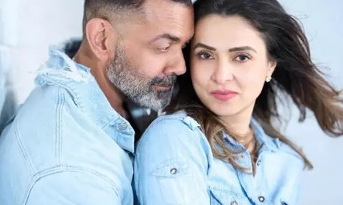Bobby Deol ने सालगिरह पर पत्नी तानिया के लिए प्यारा सा पोस्ट शेयर किया Bobby Deol ने सालगिरह पर पत्नी तानिया के लिए प्यारा सा पोस्ट शेयर किया