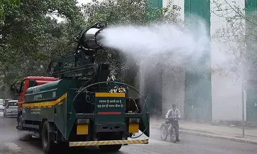दिल्ली की ऊंची इमारतों में एंटी-स्मॉग गन अनिवार्य दिल्ली की ऊंची इमारतों में एंटी-स्मॉग गन अनिवार्य