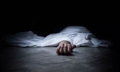Ambarnath के पास पेड़ से लटके मिले युवक-युवती
