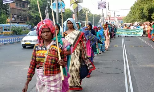 प्रधानमंत्री आवास योजना के तहत बेघर आदिवासियों को मिलेगा नया घर प्रधानमंत्री आवास योजना के तहत बेघर आदिवासियों को मिलेगा नया घर