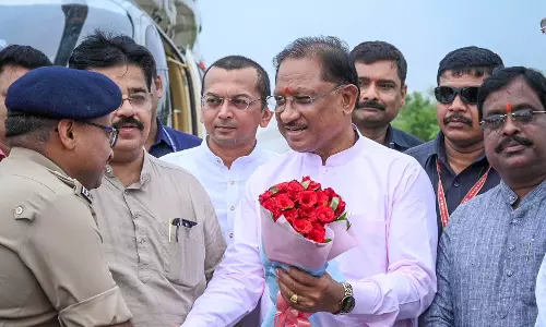 रुद्री में उतरा CM विष्णुदेव साय का उड़नखटोला रुद्री में उतरा CM विष्णुदेव साय का उड़नखटोला