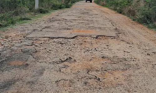 Polenahalli : अपर्याप्त सड़क पर यातायात अभ्यास Polenahalli : अपर्याप्त सड़क पर यातायात अभ्यास
