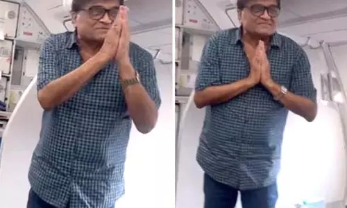 पद्मश्री सम्मान के बाद Ashok Saraf की भतीजी ने उन्हें विमान में श्रद्धांजलि देकर चौंका दिया