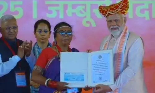 महिला कलाकर डॉ. जयमती कश्यप ने बढ़ाया छत्तीसगढ़ का मान-सम्मान, CM साय ने दी बधाई महिला कलाकर डॉ. जयमती कश्यप ने बढ़ाया छत्तीसगढ़ का मान-सम्मान, CM साय ने दी बधाई