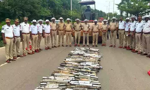 Colonies में मॉडिफाइड मोटरसाइकिल साइलेंसर से शांति भंग, निवासियों ने की सख्त कार्रवाई की मांग