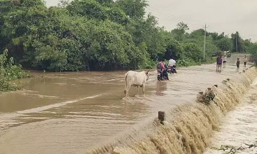 Karnataka : समस्याओं से उलझन में