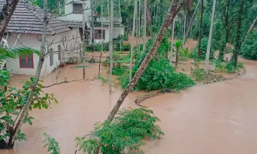 भारी बारिश; जिले में मरने वालों की संख्या बढ़कर दो हुई, कई इलाके जलमग्न