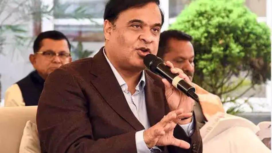 Assam : हिमंत की शस्त्र लाइसेंस नीति में ढील से जनता में ध्रुवीकरण होगा Assam : हिमंत की शस्त्र लाइसेंस नीति में ढील से जनता में ध्रुवीकरण होगा