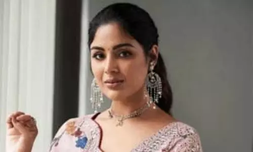 अभिनेत्री संयुक्ता राघव लॉरेंस की बेंज में शामिल हुईं अभिनेत्री संयुक्ता राघव लॉरेंस की बेंज में शामिल हुईं