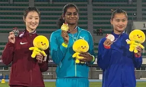 Asian Athletics: तेलंगाना की नंदिनी ने हेप्टाथलॉन में ऐतिहासिक स्वर्ण जीता Asian Athletics: तेलंगाना की नंदिनी ने हेप्टाथलॉन में ऐतिहासिक स्वर्ण जीता