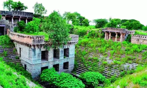 OU-आदिकमेट स्टेप वेल पर जीर्णोद्धार शुरू